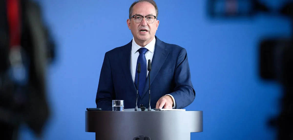 Generalbundesanwalt ermittelt wegen Waffenlager – „Beteiligung fremder Mächte“, mutmaßt Dobrindt