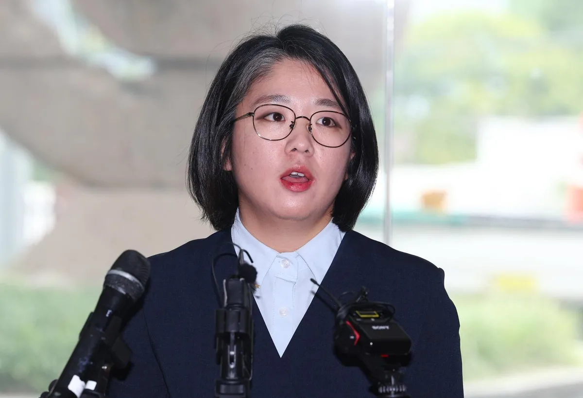 ‘용혜인 가족黨’ 커지는 논란… 당직자 남편 月300만원 받아