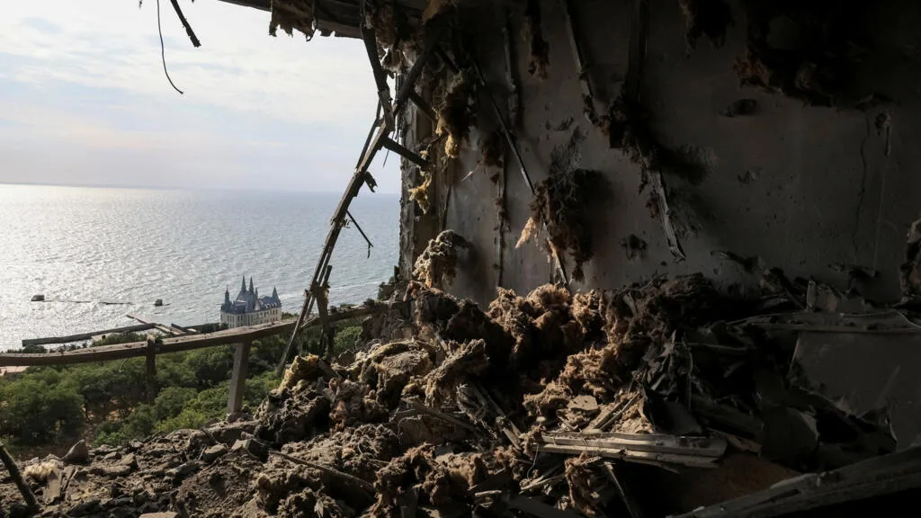 DIRECT - Guerre en Ukraine: Kiev et Odessa visées par une attaque de drones