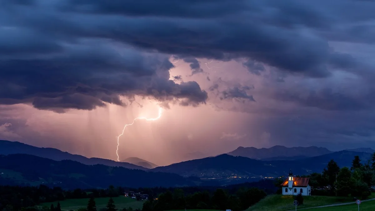 Wetter und Klima: Schon mehr Blitze als 2025 in Bayern