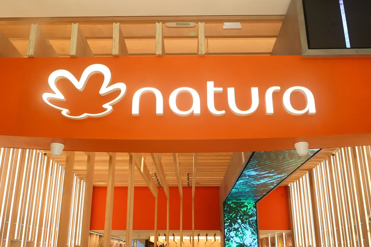 Por que as ações da Natura sobem mesmo com queda na receita?