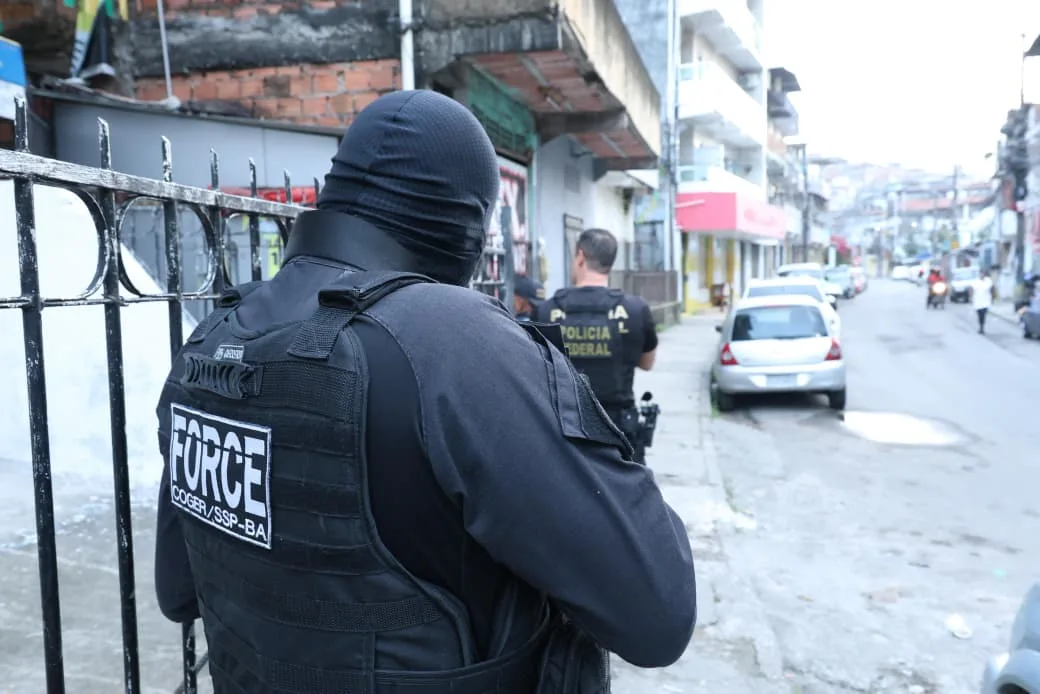 PF mira ex-PM suspeito de fraudar registro de CAC para obter arma em Salvador