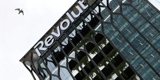 La banque en ligne britannique Revolut se dit victime d’« une escroquerie sophistiquée », des données clients compromises