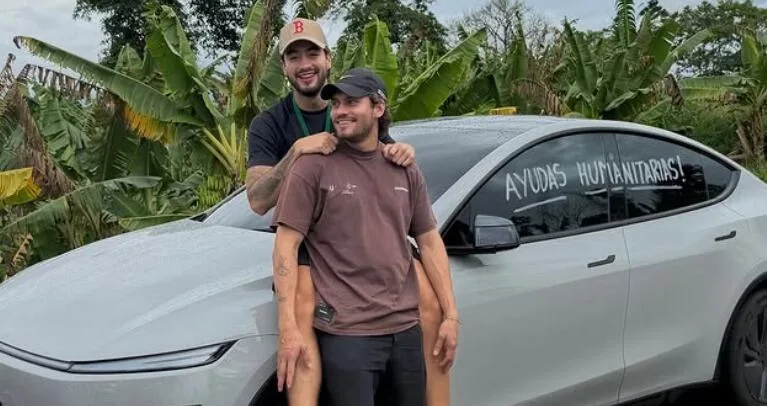 Influenciador respondió a quienes critican a los famosos que se graban entregando ayudas a los damnificados del terremoto en Colombia: “Nunca les he querido caer bien”