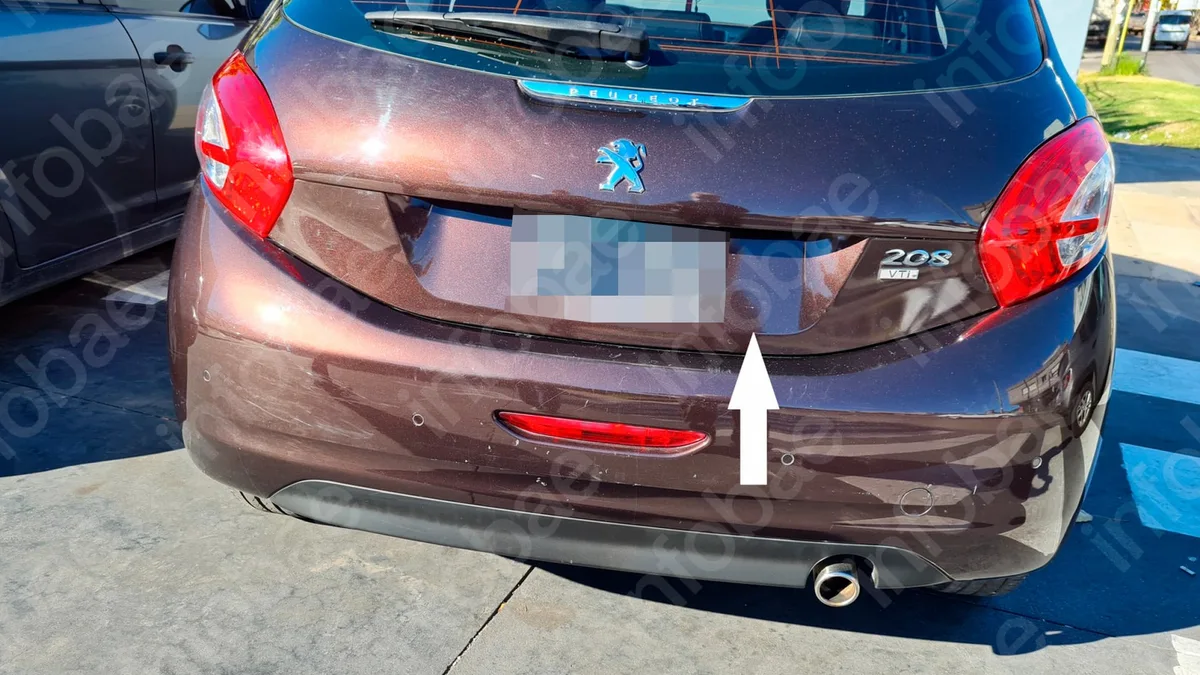 Llevó el auto al service, se lo abollaron en el taller y se lo arreglaron a escondidas: la Justicia ordenó indemnizarlo