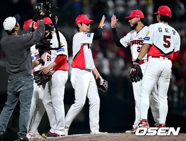 [사진]KIA, '준플레이오프 직행까지 매직넘버 1'