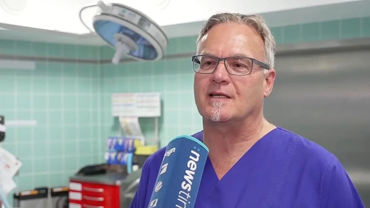Chef-Arzt: „Früher 15 Minuten, jetzt wartet man 10 Stunden“