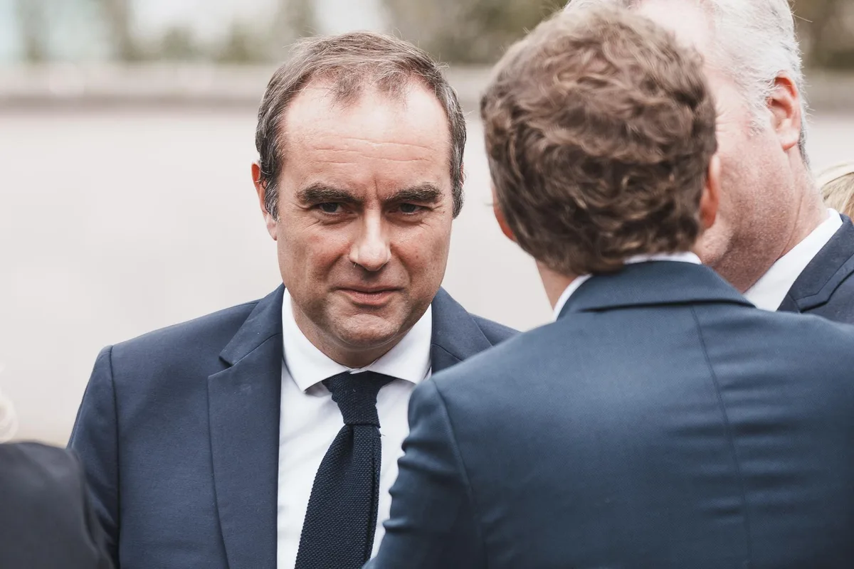 Face à l’épreuve du budget 2027, Sébastien Lecornu avance ses premiers pions