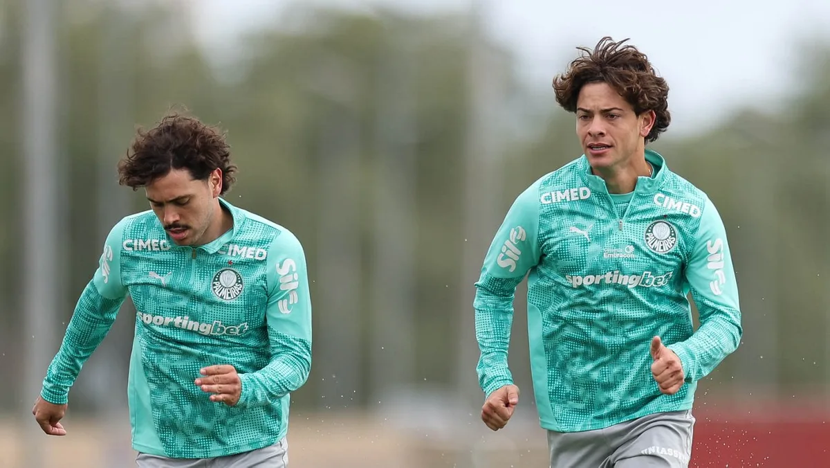 Palmeiras treina no Paraguai; Abel recebe presentes da Conmebol