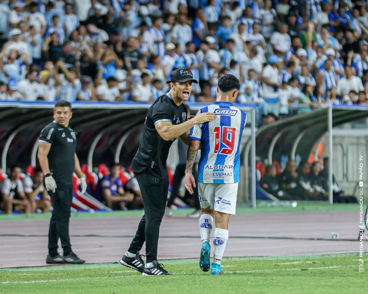 Presidente do Paysandu abre jogo sobre cobrança interna e ambiente entre elenco e Júnior Rocha