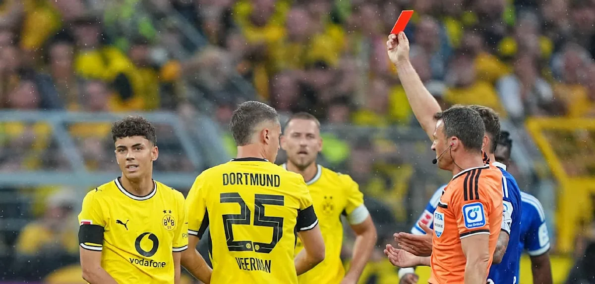 Erst Wirbel um Flaschenwurf, dann Tränen – der bittere Abend des 18-jährigen BVB-Talents
