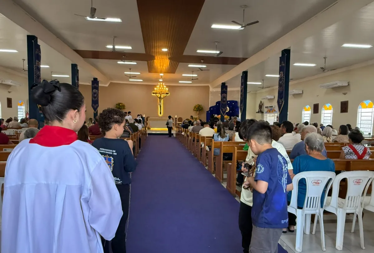 Fiéis celebram Dia de Nossa Senhora Aparecida com missas e carreata em Campo Grande