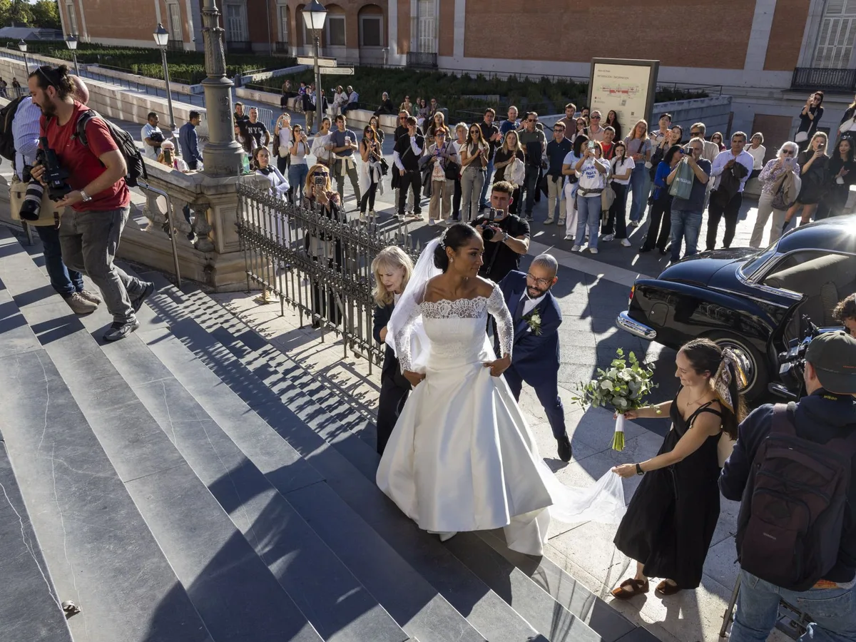 De Colate Vallejo-Nágera a Bertín Osborne y Ainhoa Arteta: los invitados a la gran boda del productor Miguel Sierralta y Alicia Banquez en Madrid