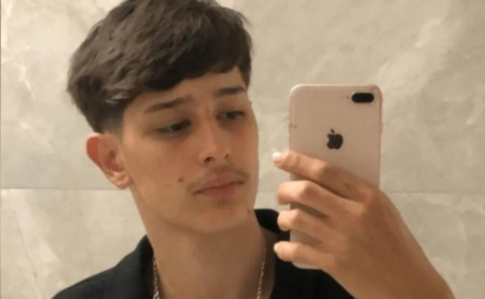 Motorista que invadiu contramão e matou motociclista de 17 anos é indiciado por homicídio com dolo eventual