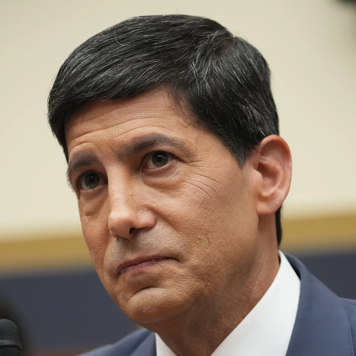 Warsh Set for Showdown With Trump as Fed Faces Pressure to Raise Rates