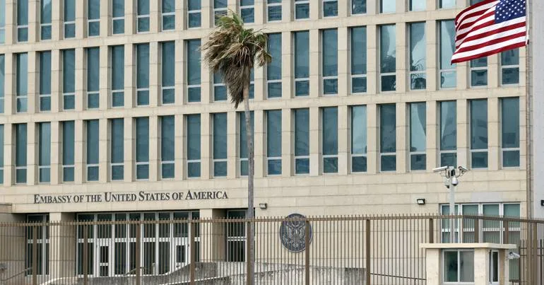 EUA suspendem marcações para vistos de imigrante