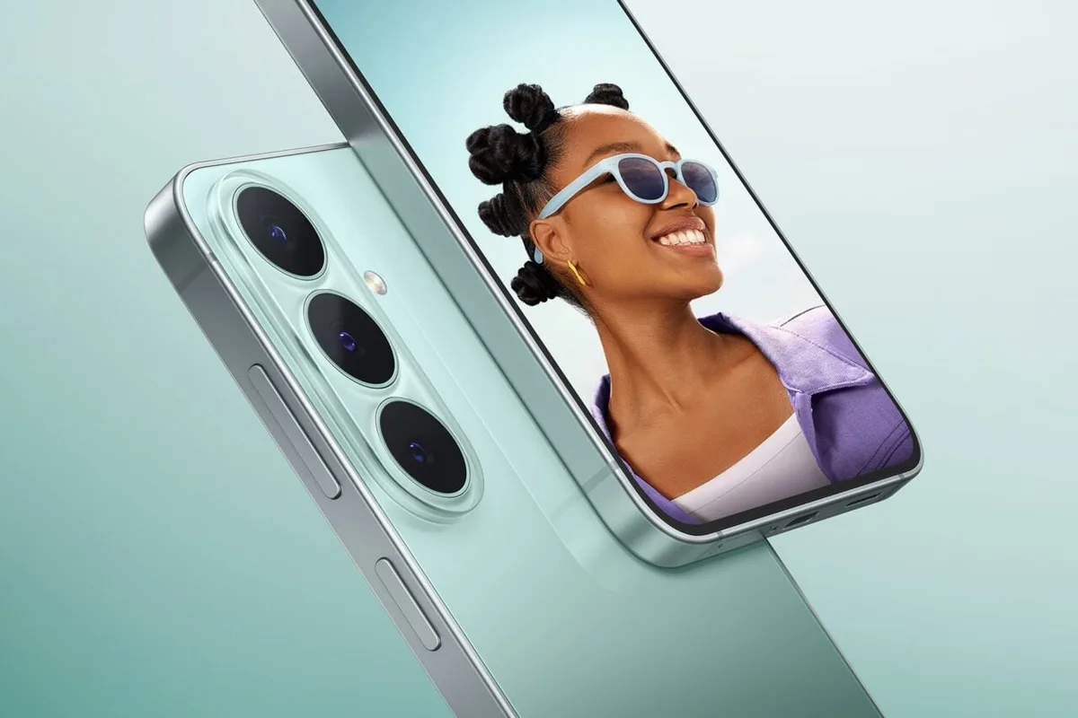 Samsung’s Galaxy S26 FE Strips the S26+ Down to Its Basics