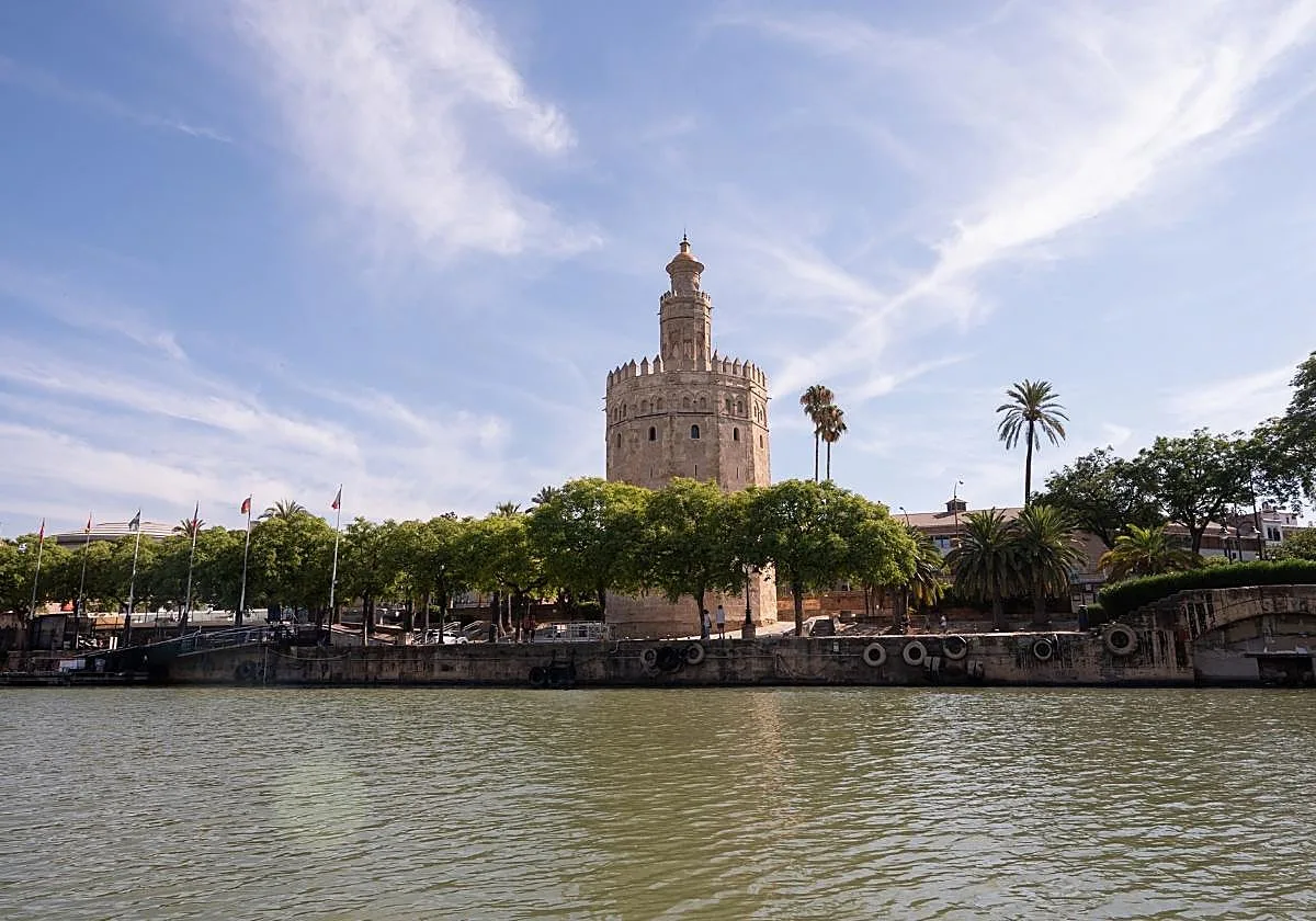 Sevilla quiere atraer al turismo de lujo con experiencias exclusivas: «El turista que piensa en cerrar la Torre del Oro para cenar allí no se plantea si es posible o no»