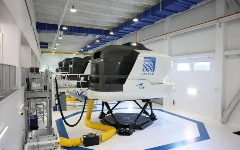 United Airlines amplia centro de treinamento de pilotos com 86 simuladores