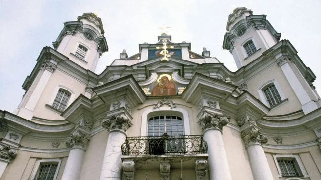Верующие УПЦ прошли крестным ходом колонной в три километра
