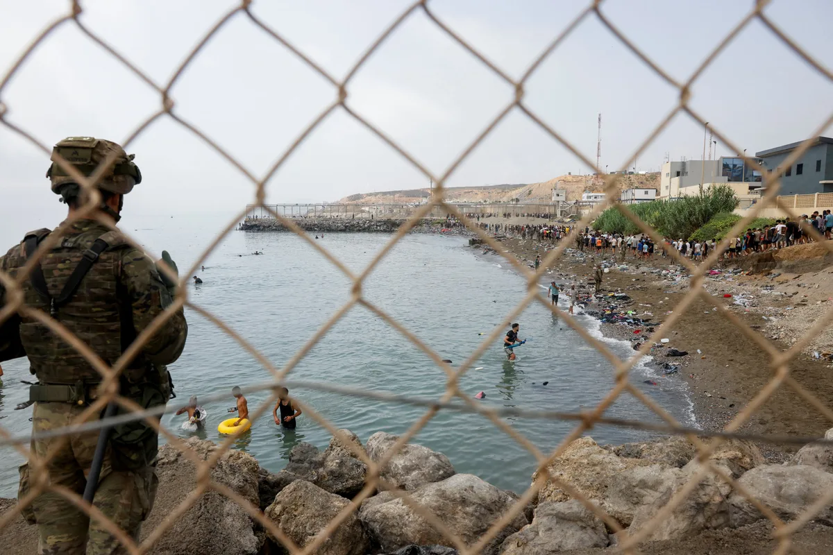La ‘guerra fría’ entre España y Marruecos: una historia de espías, hackers, avalanchas migratorias y miles de toneladas de hachís