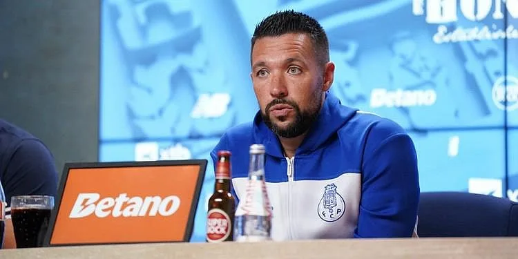 "FC Porto é uma 'boutique' cara": Farioli afasta saídas do plantel