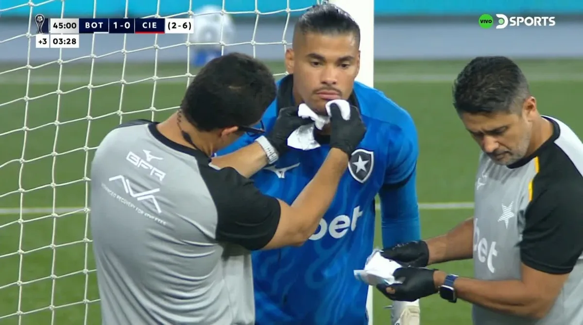 El rodillazo de Alejandro Hohberg que sacó a Warleson del Cienciano vs Botafogo: quijada cortada y cambio de arquero en el descuento