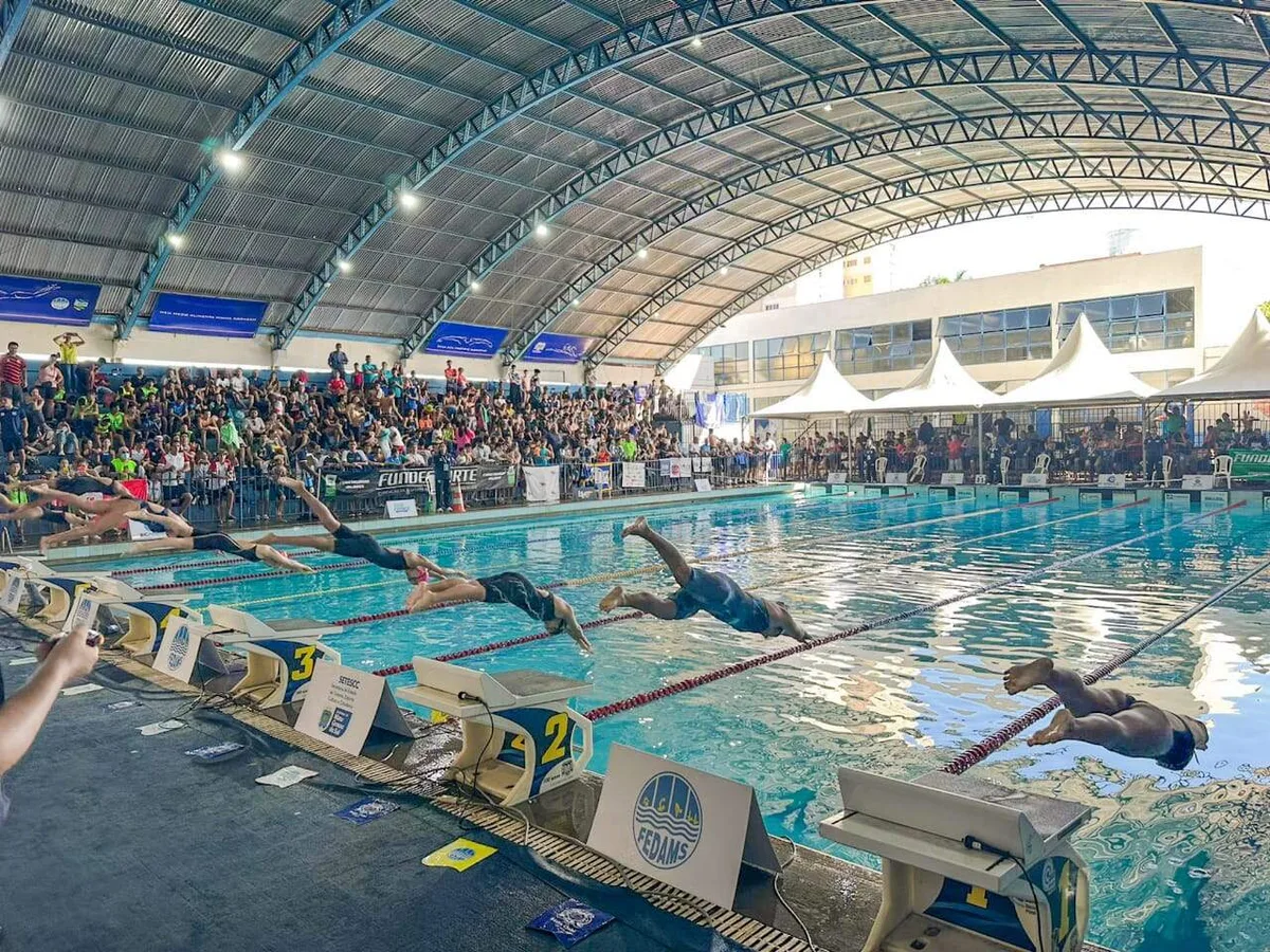 Maratona aquática terá desafio de 27 horas no Círculo Militar