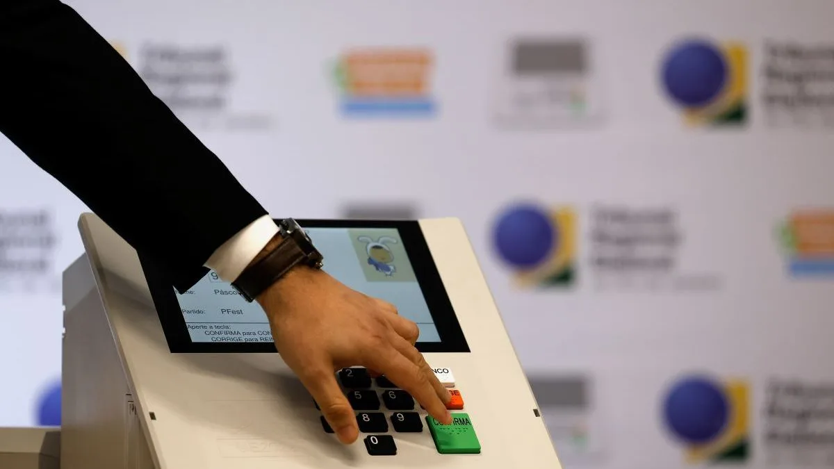 Qual a ordem de votação na urna eletrônica? Veja a sequência completa