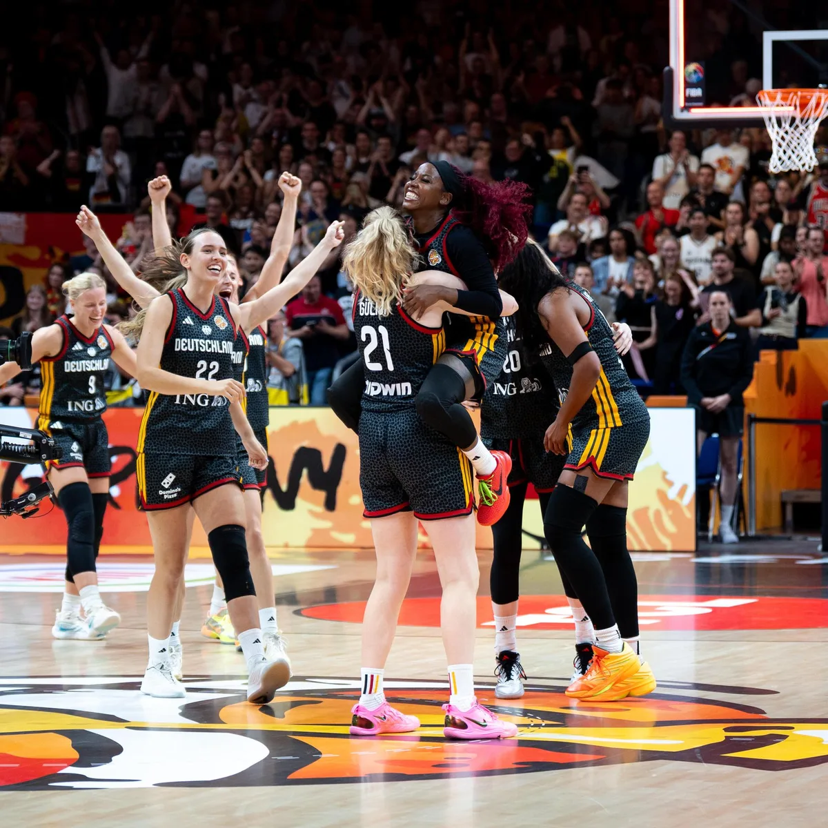Berlin - Deutsche Basketballerinnen nach Sieg über Belgien erstmals im WM-Halbfinale