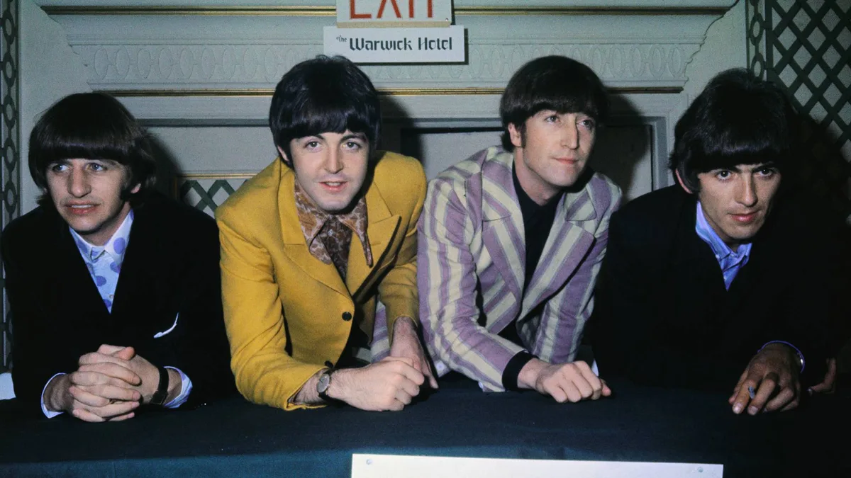 Beatles revelam versão inicial de ‘Norwegian Wood’ com George Harrison no sitar