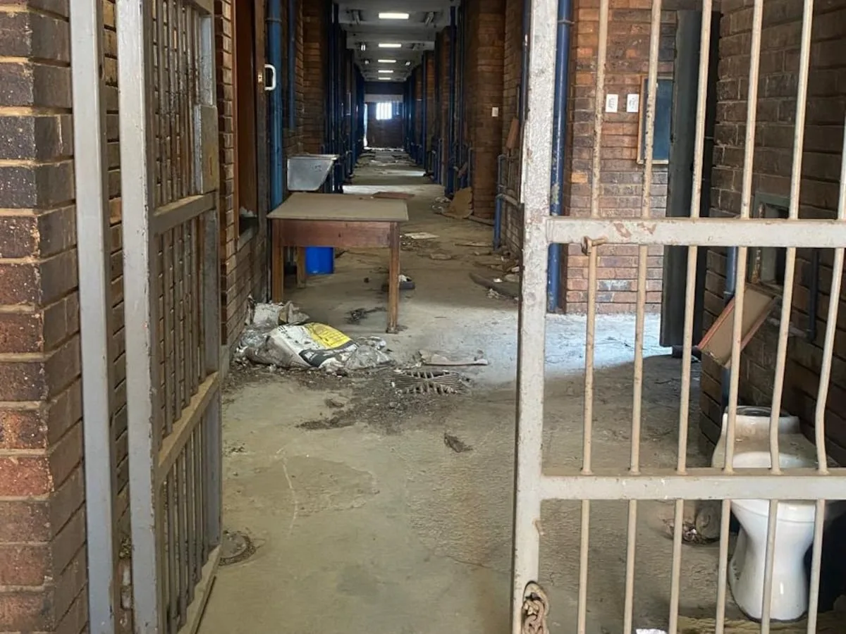 Broken cells, vehicle shortages hamper Protea Glen police work
