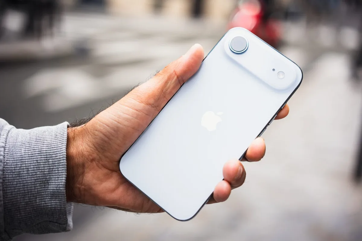 Pour fabriquer son incroyable iPhone en verre, Apple aurait trouvé une solution