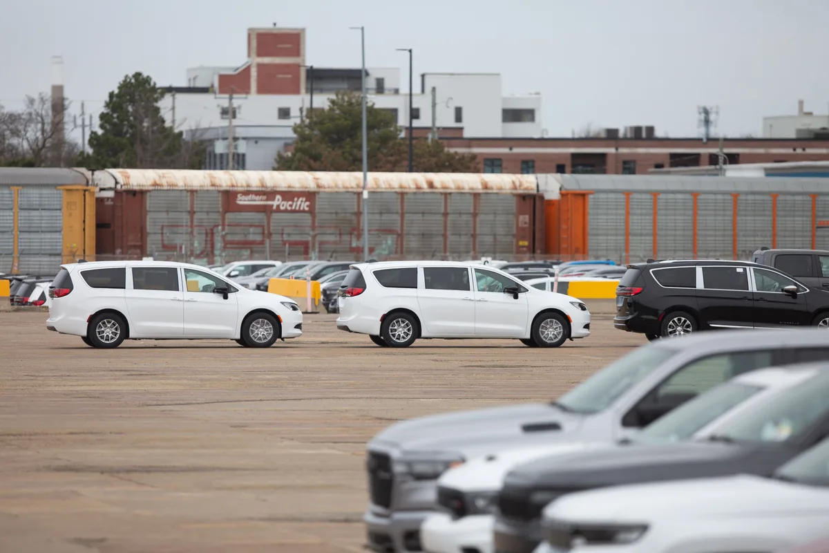 Auto tariffs of 15% would erase profitability and spur industry’s decline, experts say