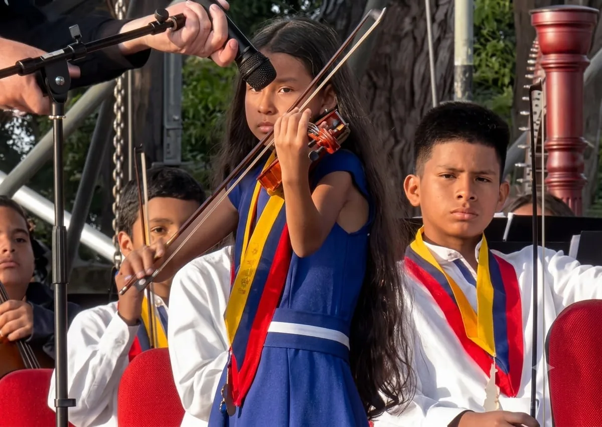 Madre de niña violinista denuncia que su hija murió por falta de especialistas en el hospital de Portuguesa