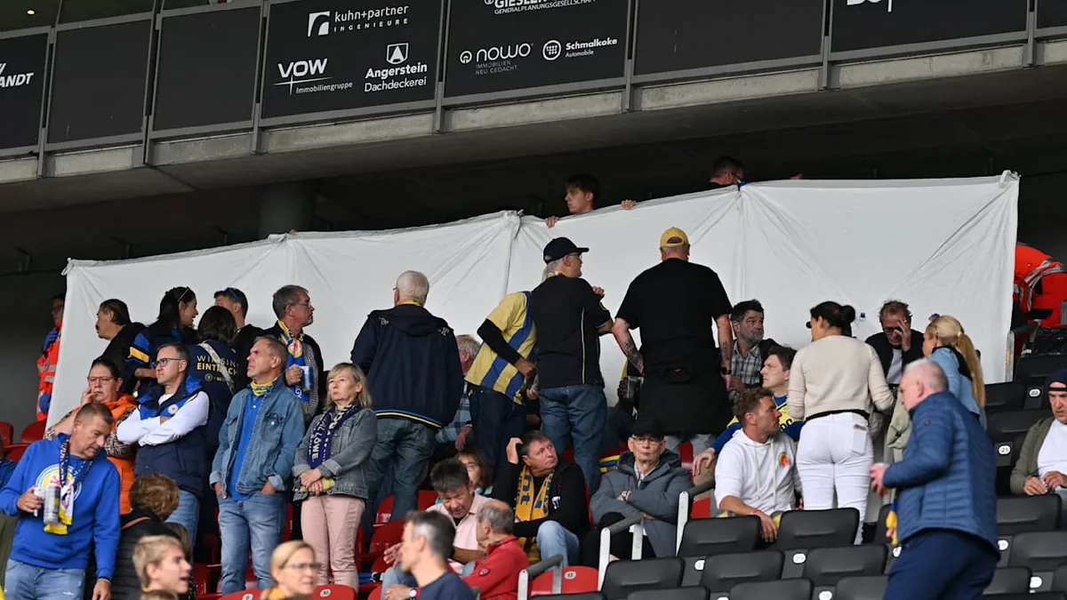 Im Stadion wiederbelebt ++ Stille in Arena - Fan in Braunschweig in Lebensgefahr