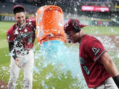 James McCann's solo homer in the 8th inning sends D-backs to a 1-0 win over the Phillies
