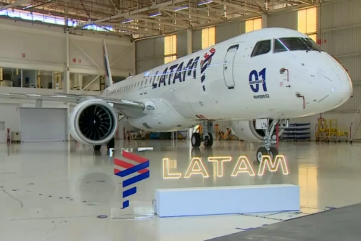Latam recebe 1º avião E195-E2 da Embraer, em São José dos Campos