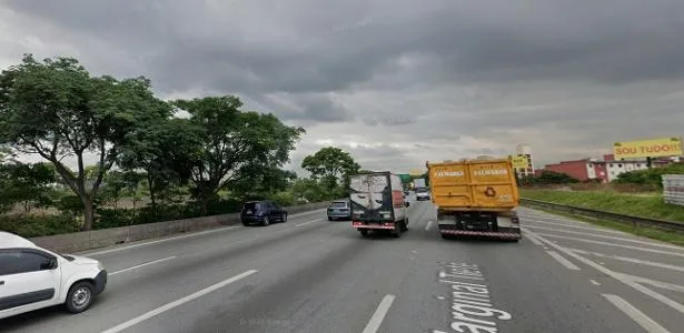 PM é morto após parar carro para checar pneu na Marginal Tietê, em SP
