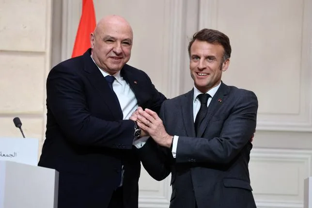En relançant une conférence de soutien, la France “tente de sauver sa présence” au Liban