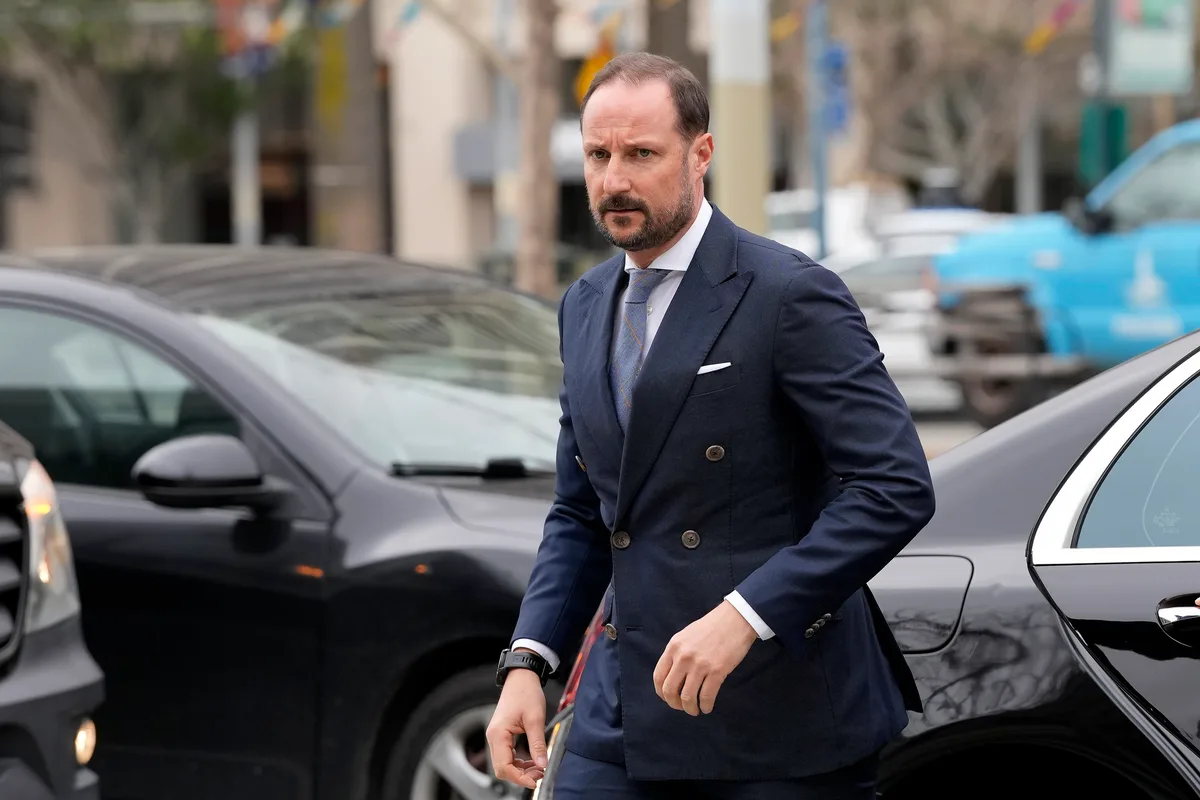 Haakon VIII, un nuevo rey para Noruega con el reto de que su pueblo perdone a su esposa, Mette-Marit