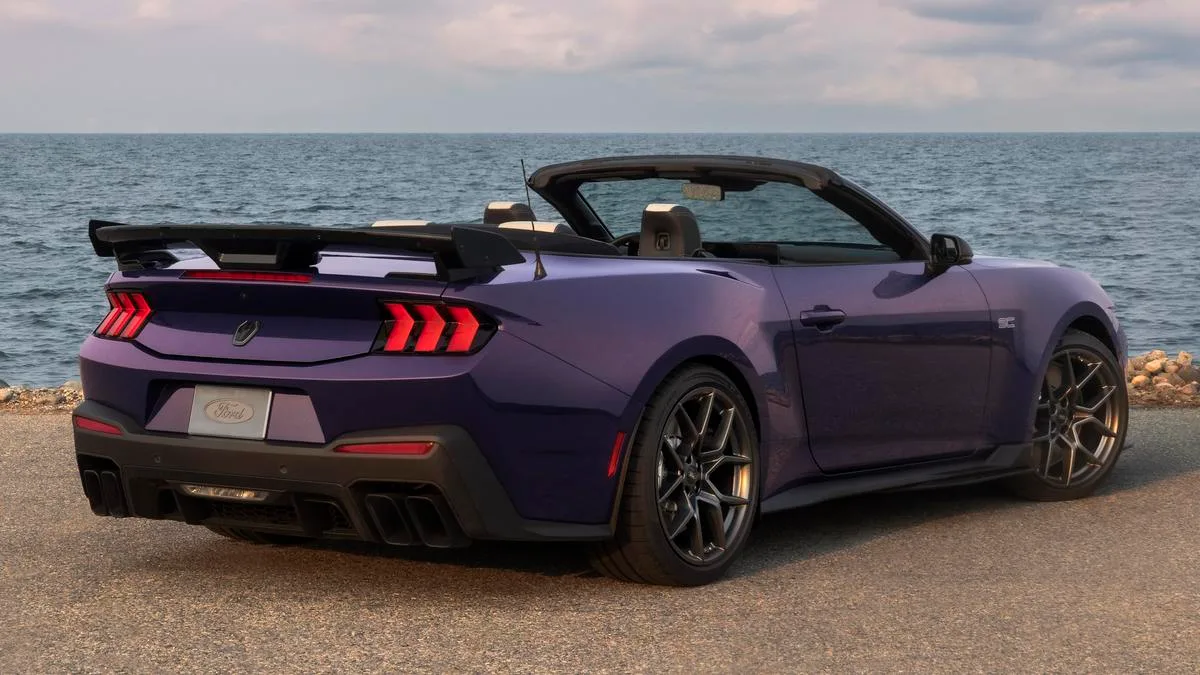 Ford Mustang Dark Horse SC gains a convertible variant