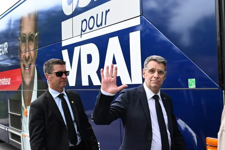 Quebec election campaign turns to government spending, housing and education on Day 7