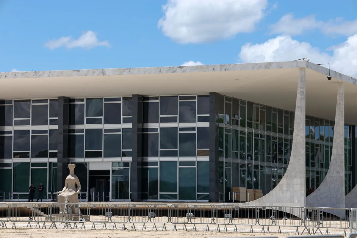 STF reúne juristas de 3 países para debater IA e ameaças à democracia