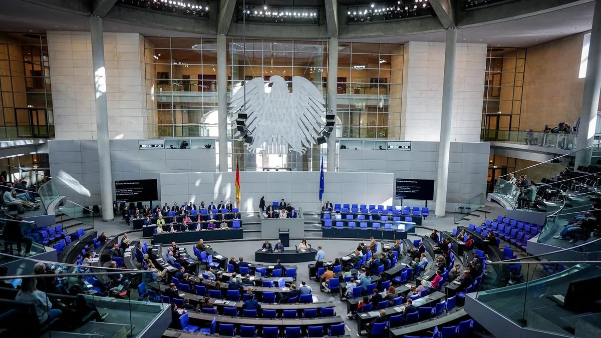 Bundestag: Bundestag berät über umstrittene Geheimdienstreform und Organspende