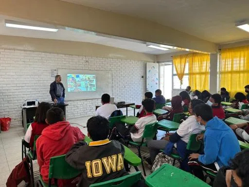 Regresan a clases casi 7 mil alumnos de primaria en la región carbonífera de Coahuila
