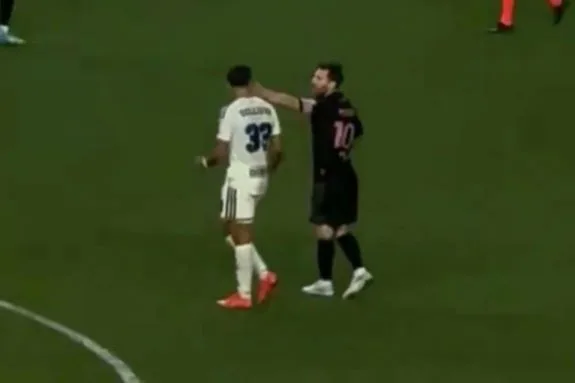 Messi perde a cabeça, dá tapa em rival e provoca tumulto na MLS