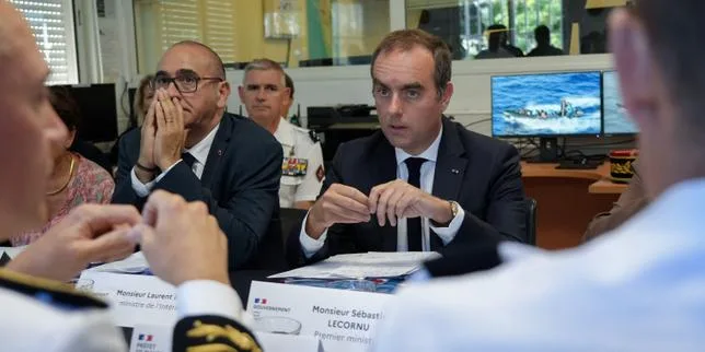 A Mayotte, Sébastien Lecornu annonce des renforts humains et technologiques contre l’immigration clandestine