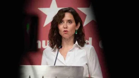 Las pistas del biógrafo no autorizado de Ayuso sobre el ático de Chamberí: intrahistoria completa del secreto que se filtró