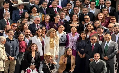 Clara Brugada llega al Congreso de CDMX; rendirá Segundo Informe de Gobierno